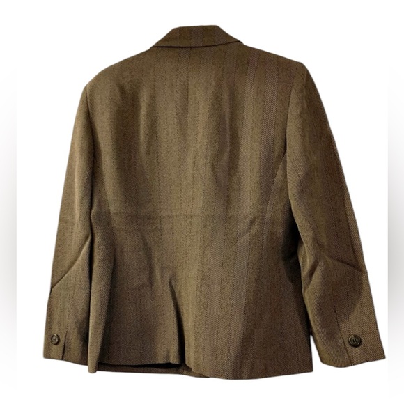 Blazer - Picture 2 of 2